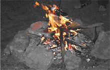  Osterfreizeit 2009 (Bild: Lagerfeuer)